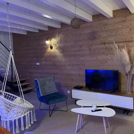 A L'oree Du Vuache Holiday home