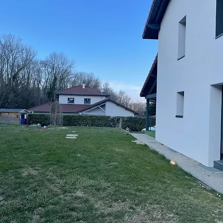 Holiday home A L'oree Du Vuache